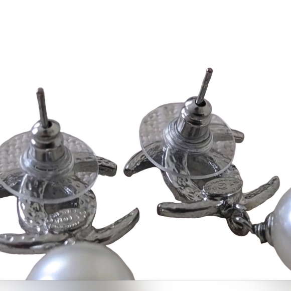 🔥Chanel CC Moon Crystal Faux Pearl Dangle Piercing Earrings - Picture 6 of 12